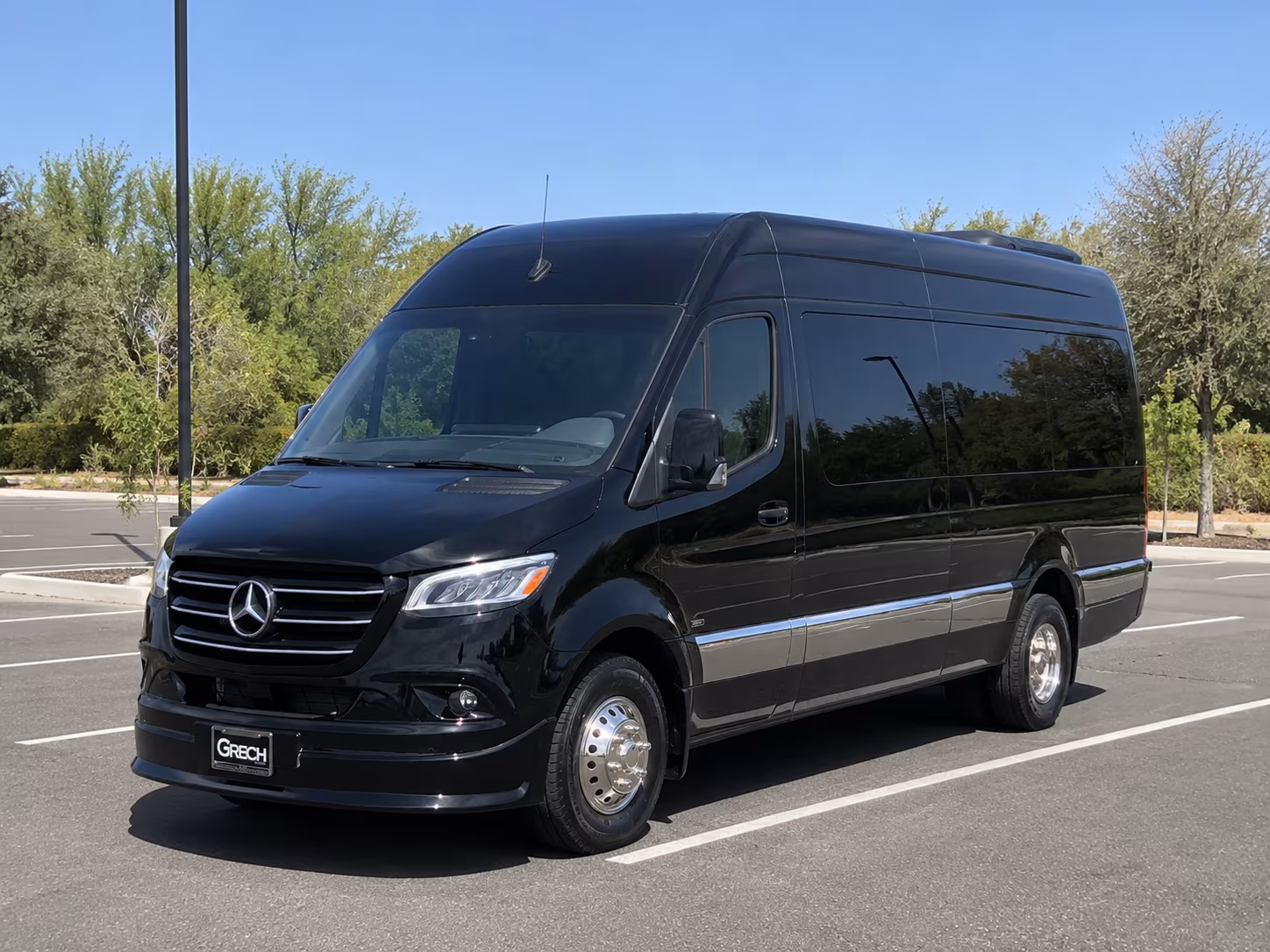 sprinter vans and minibuses for speaker and vip convention transfers in tacoma