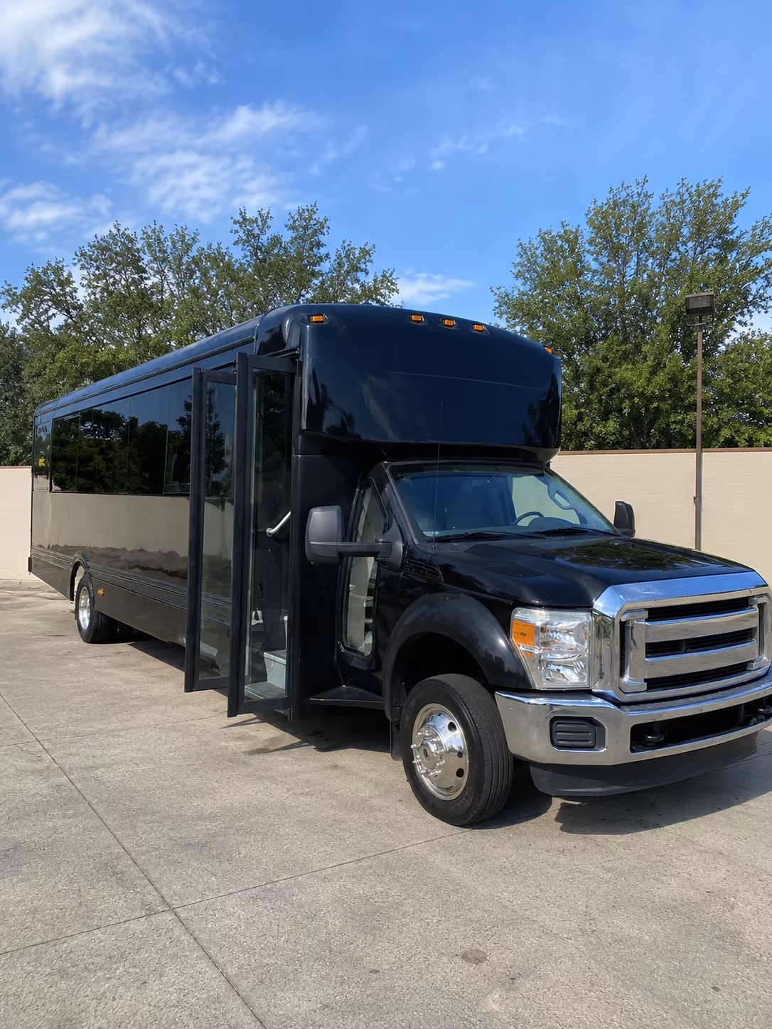 tacoma 20 passenger party bus