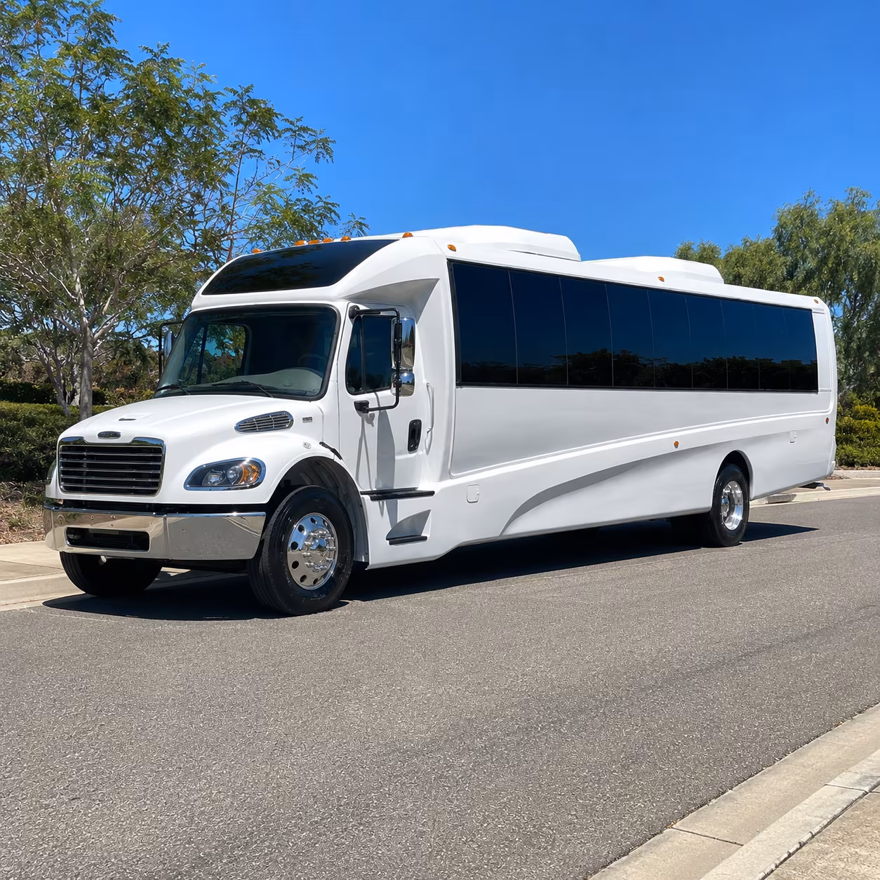 tacoma 28 passenger minibus