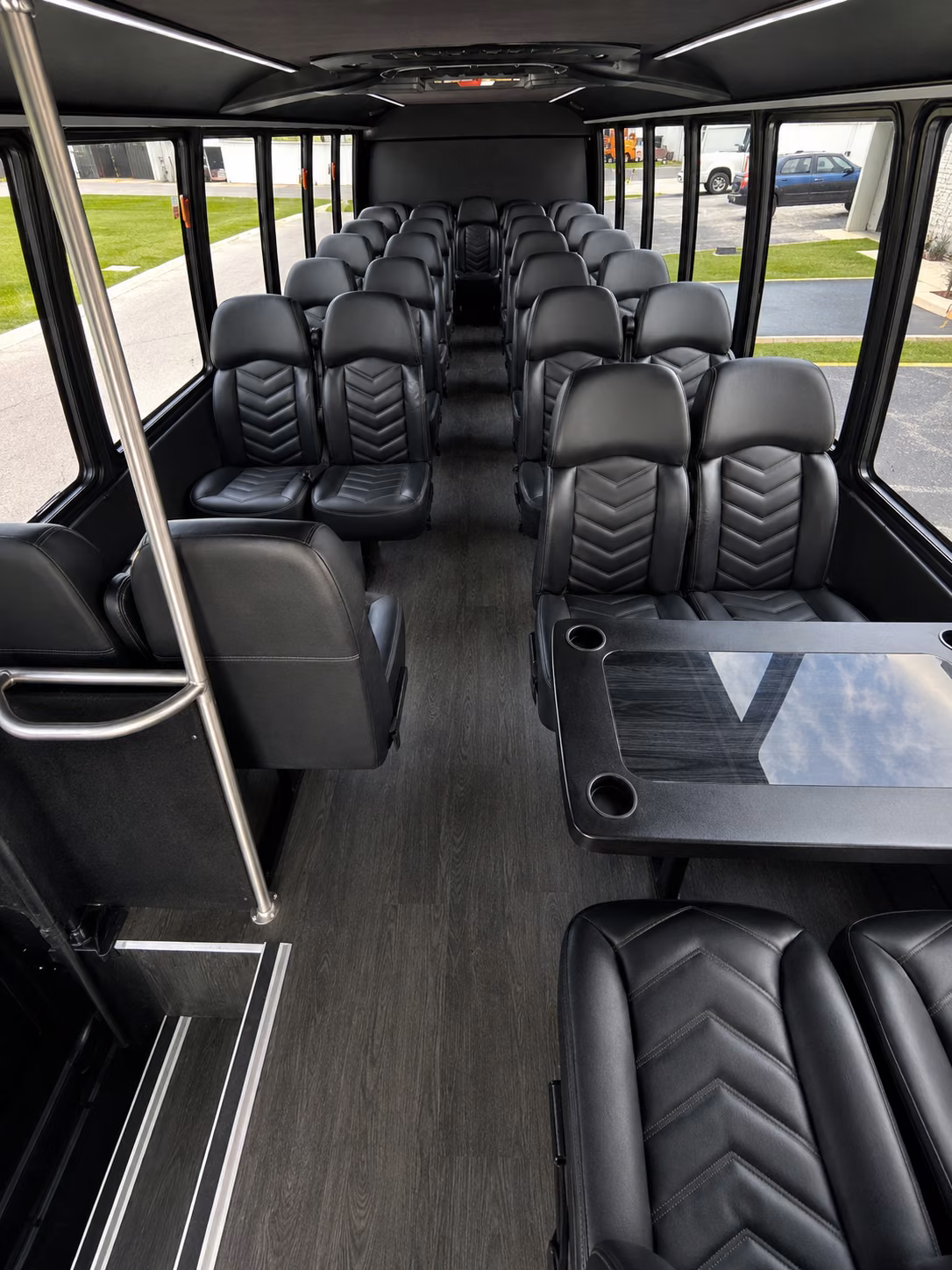 tacoma bus rentals for corporate groups flying into sea